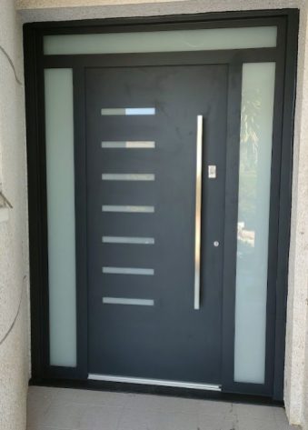 puerta-aluminio-moderna